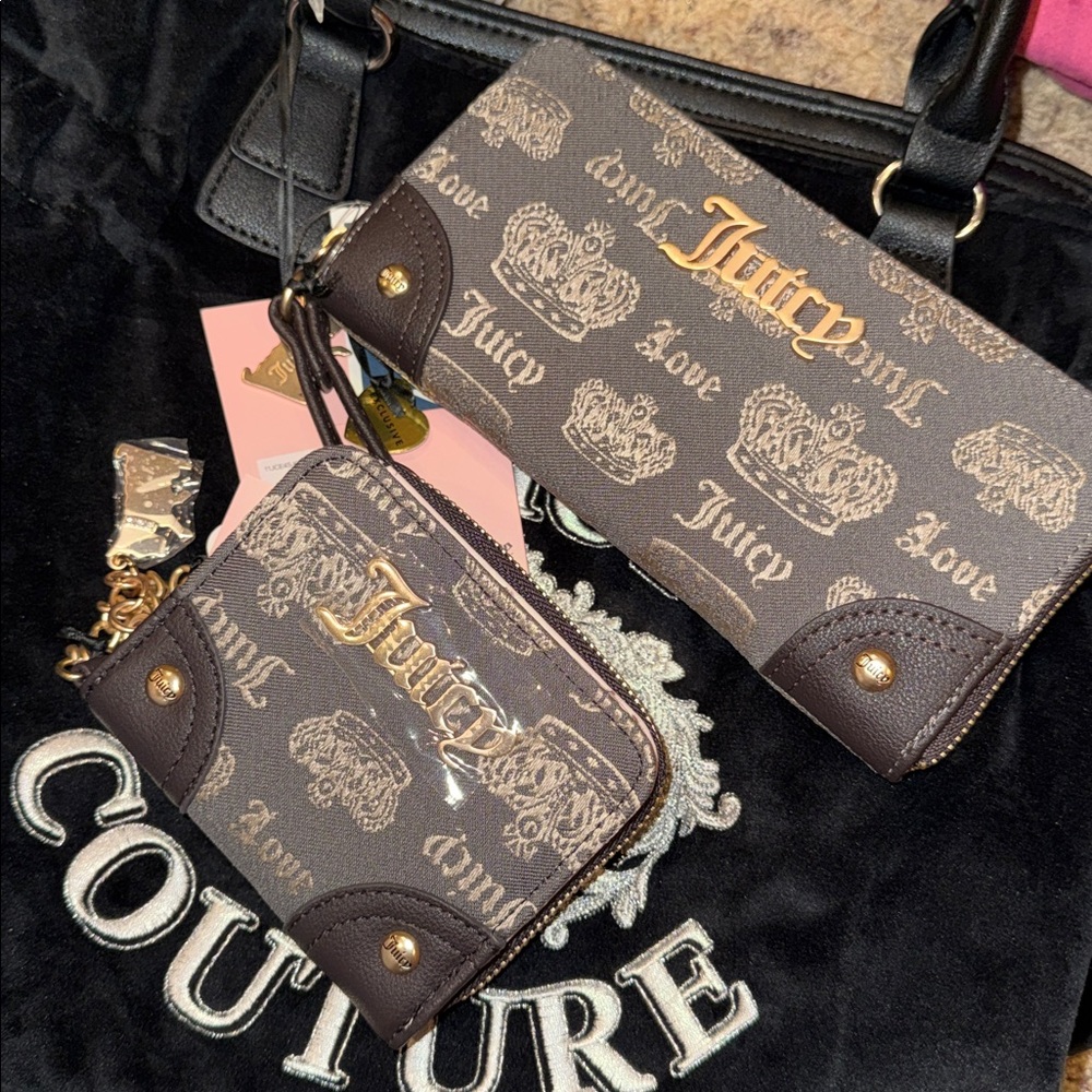 Juicy Couture Gray and Gold Key & Card Holder Set